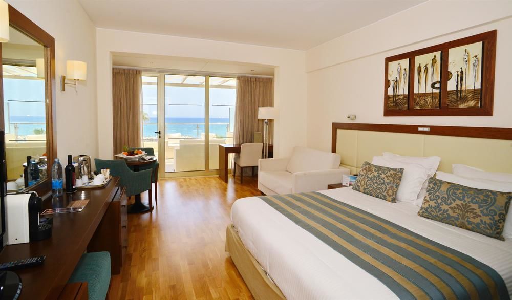 Golden Bay Beach Hotel Larnaca Luaran gambar